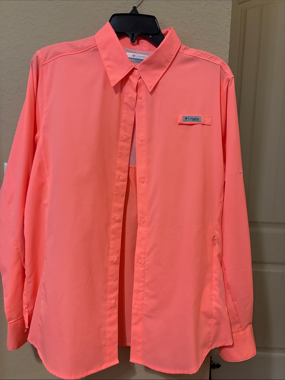 Columbia Women’s Button-Down Sun Shirt in Coral